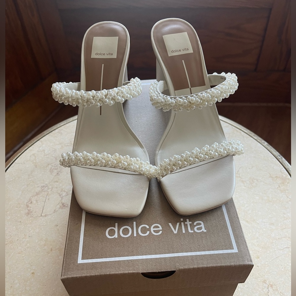 Dolce Vita white pearled sandal heels. Size 8